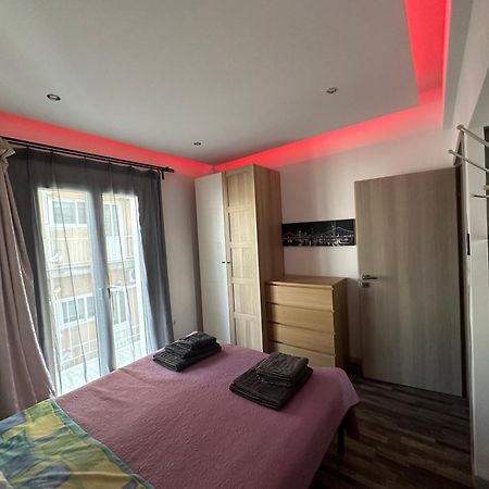 Apartment Center Piraeus Location Kastella Passalimani Port Exteriör bild