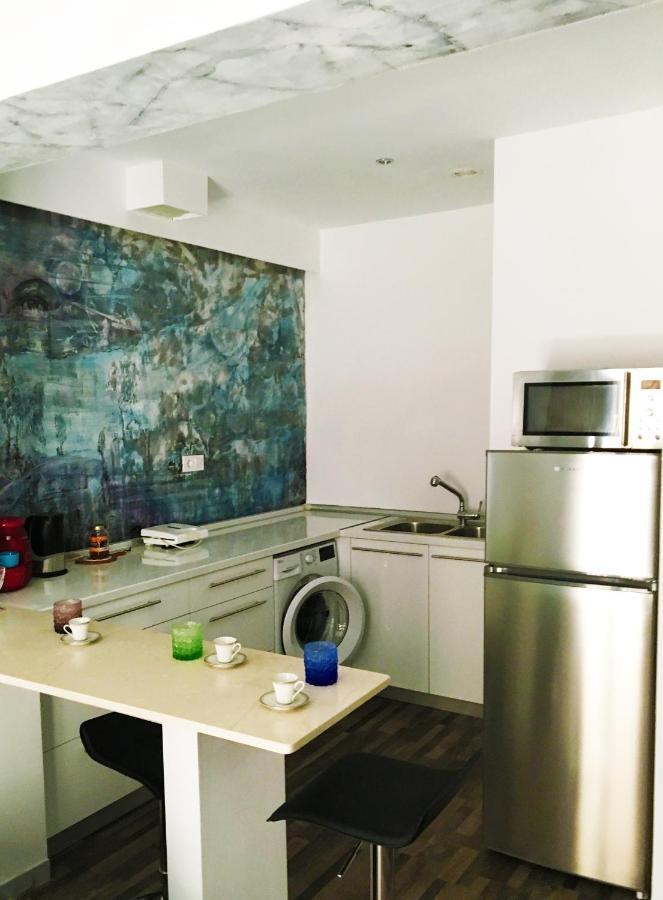 Apartment Center Piraeus Location Kastella Passalimani Port Exteriör bild
