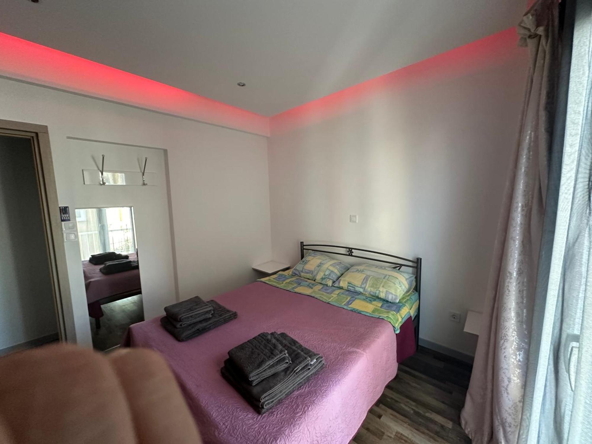 Apartment Center Piraeus Location Kastella Passalimani Port Exteriör bild
