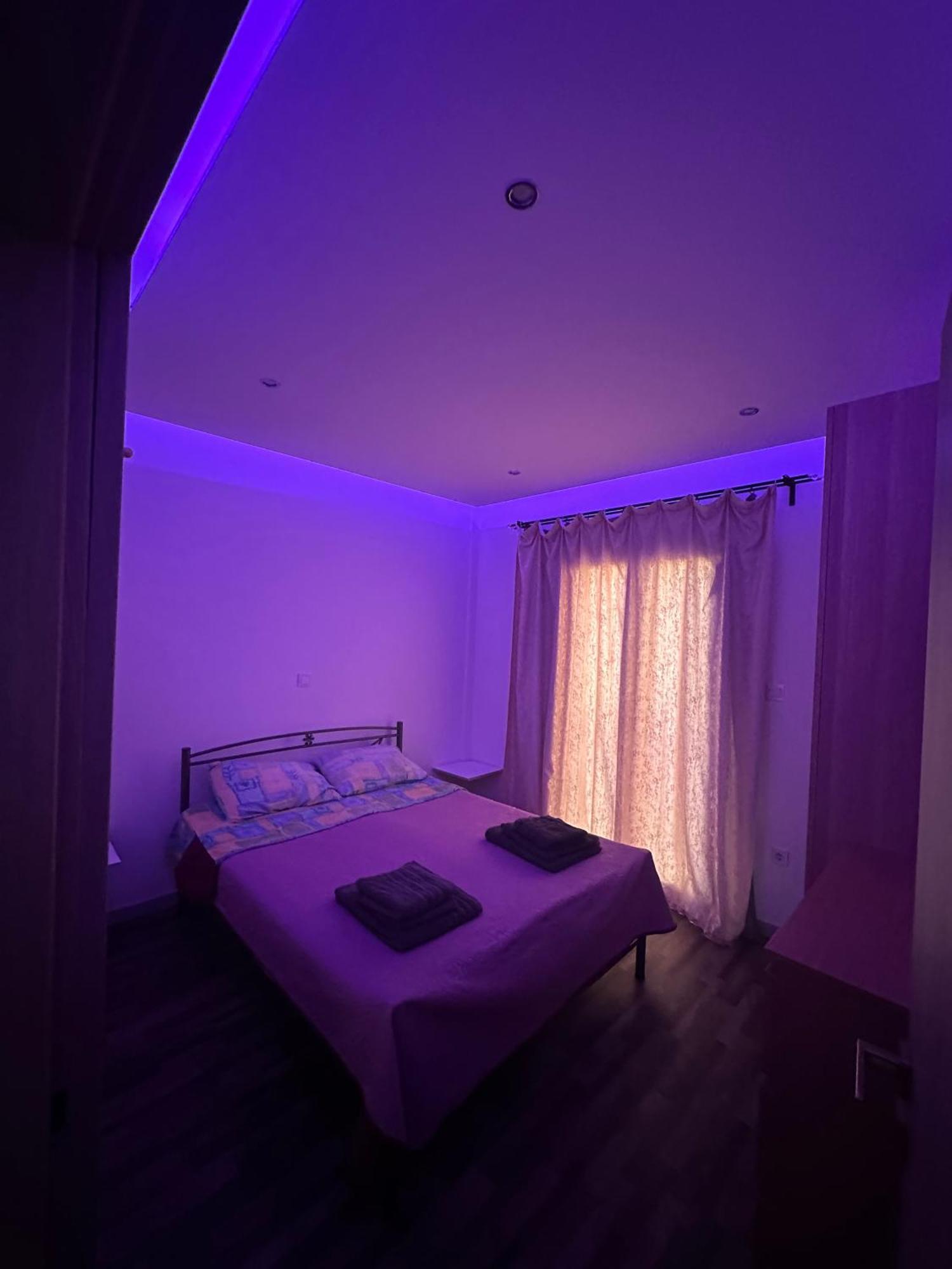 Apartment Center Piraeus Location Kastella Passalimani Port Exteriör bild