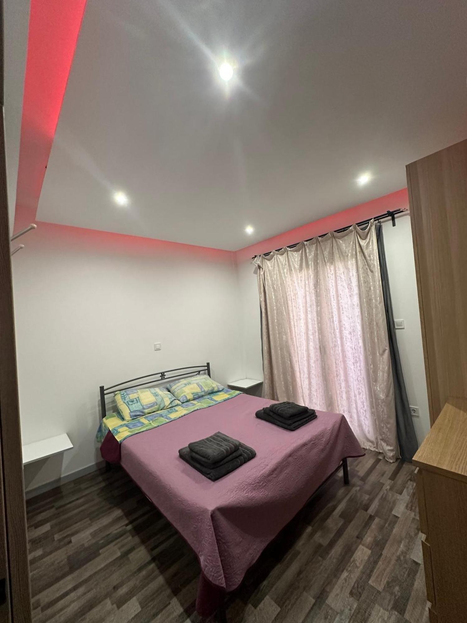 Apartment Center Piraeus Location Kastella Passalimani Port Exteriör bild