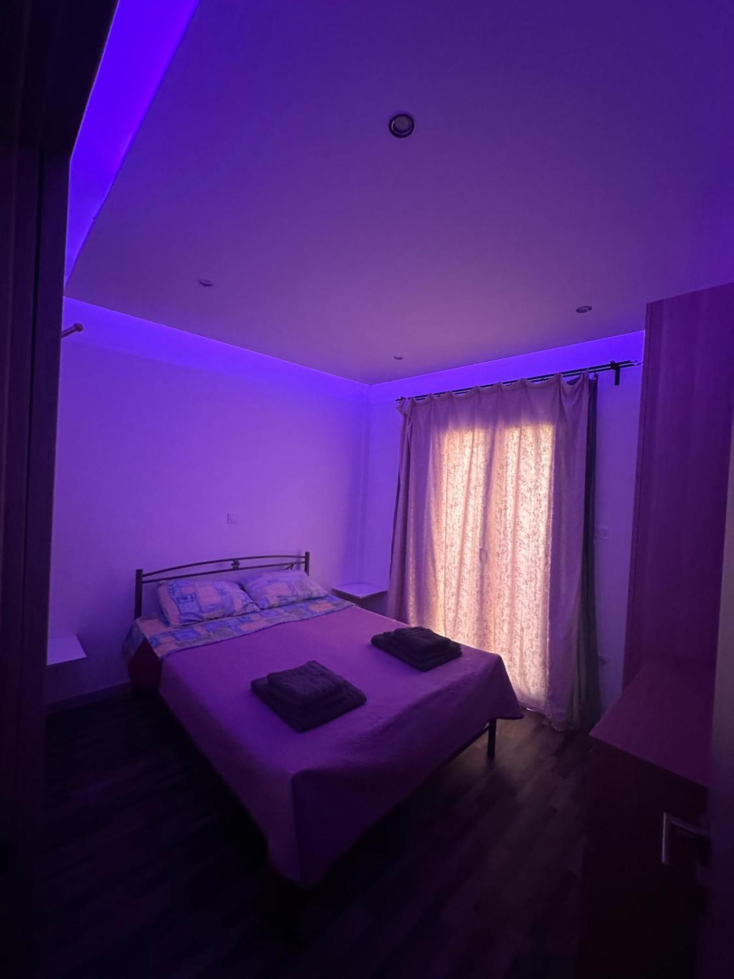 Apartment Center Piraeus Location Kastella Passalimani Port Exteriör bild